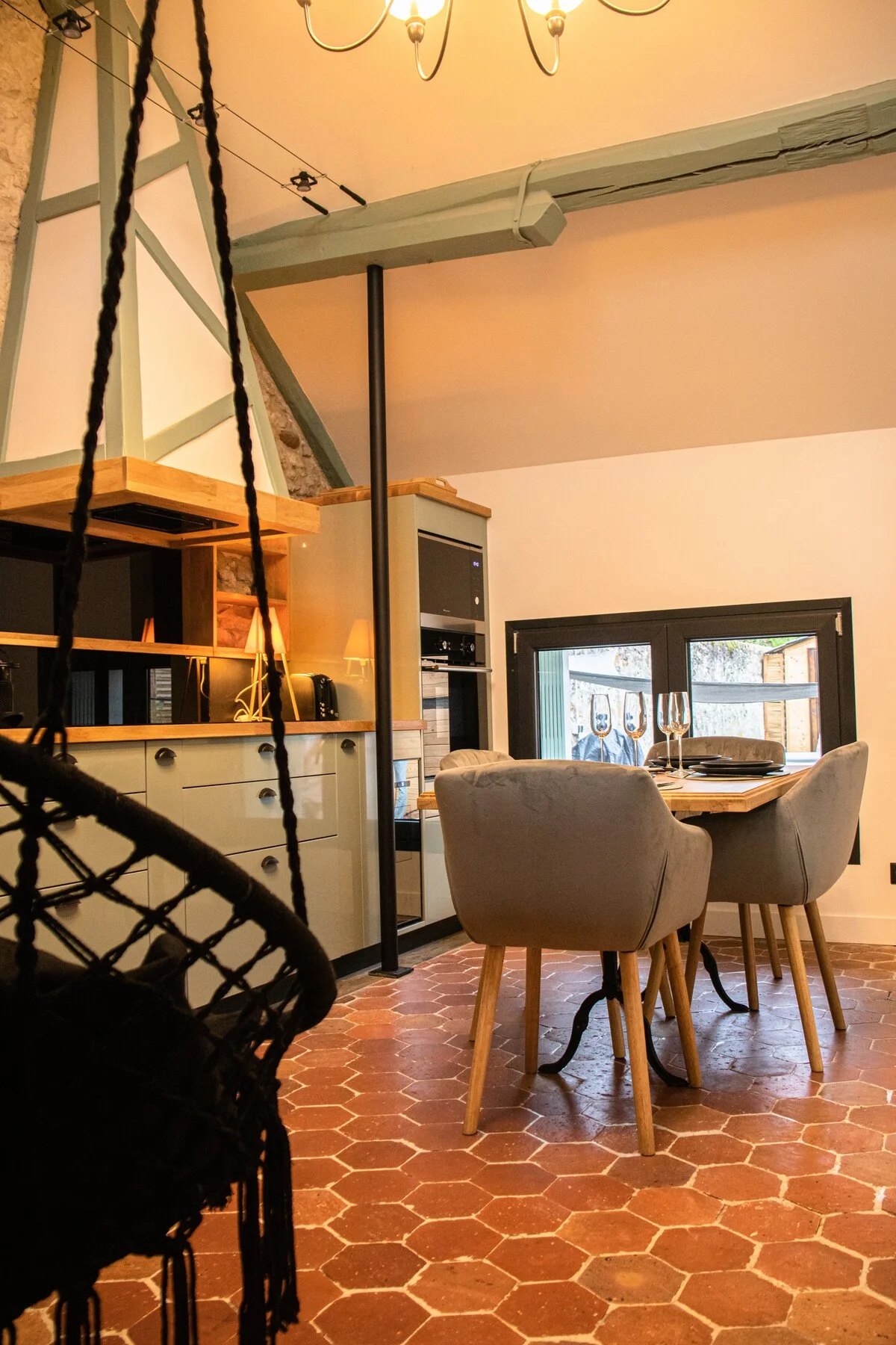 Vue globale sur la salle à manger